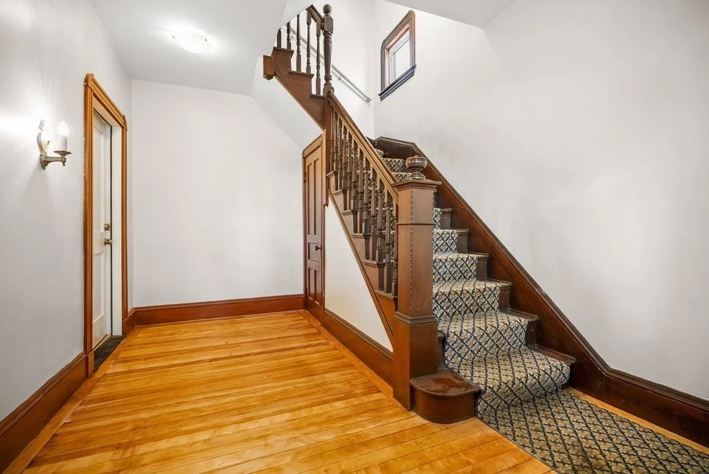 2 bed, 1 bath apartment for rent at 34 Henry St Unit 1, Everett — photo 2 of 26