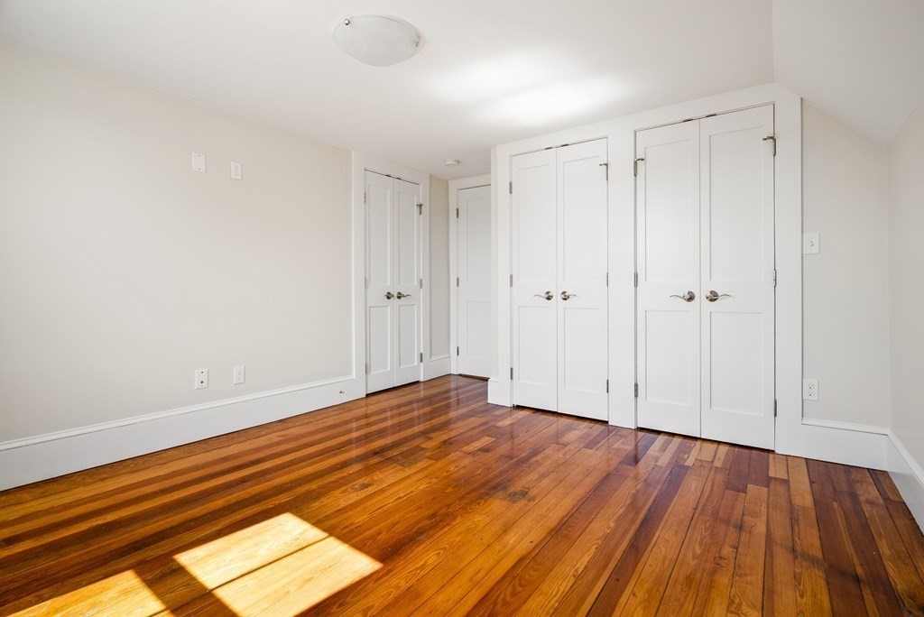 4 bed, 2 bath apartment for rent at 34 Henry St Unit 2, Everett — photo 11 of 20