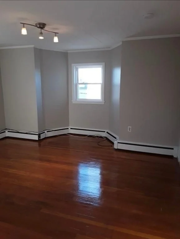 1 bed, 1 bath apartment for rent at 34 Herbert Unit 5, Lynn — photo 4 of 5