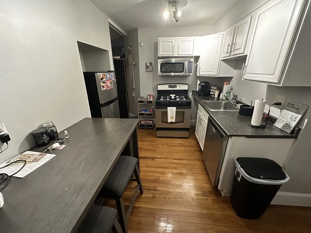 1 bed, 1 bath apartment for rent at 34 Herbert Unit 6, Lynn