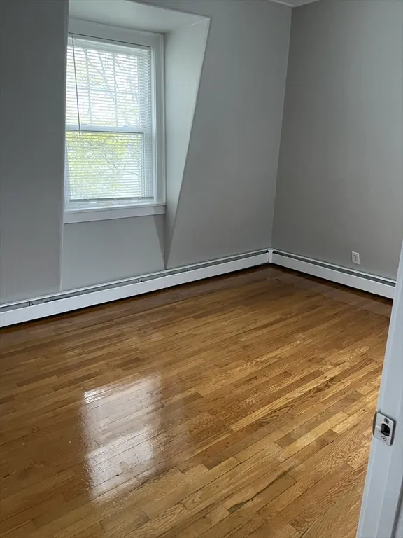 1 bed, 1 bath apartment for rent at 34 Herbert Unit 6, Lynn — photo 5 of 11