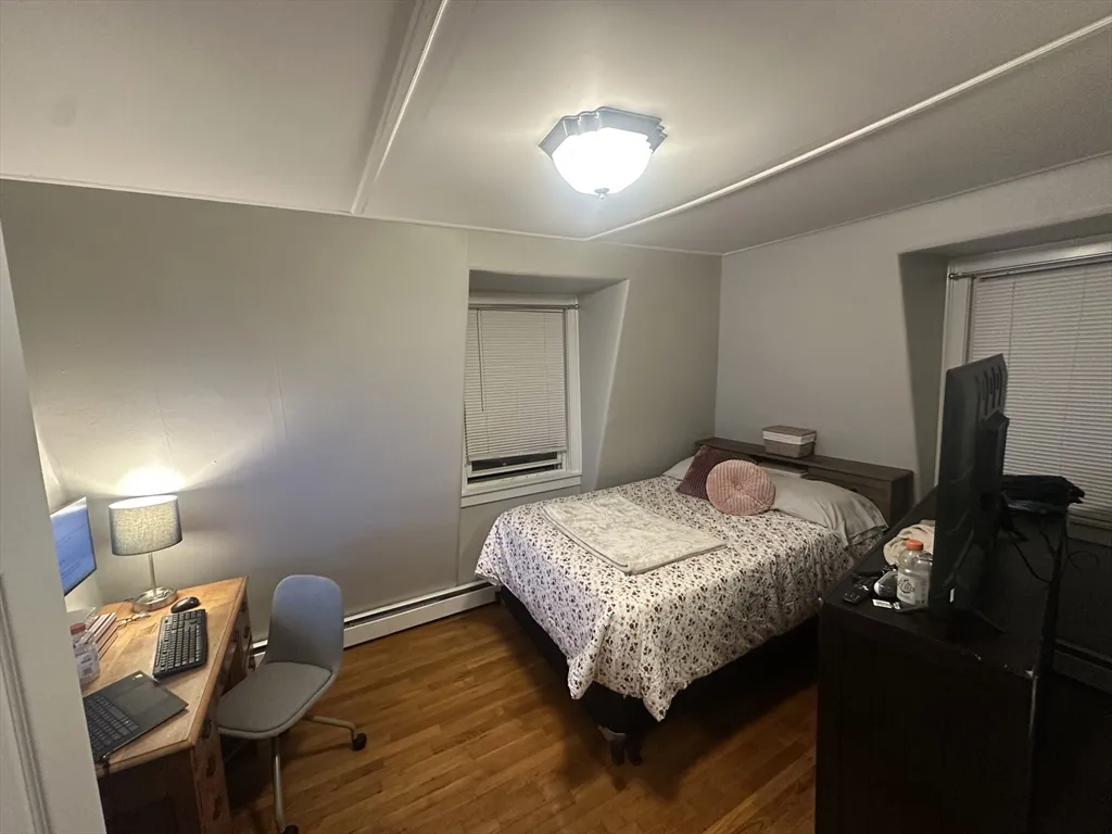 1 bed, 1 bath apartment for rent at 34 Herbert Unit 6, Lynn — photo 4 of 11