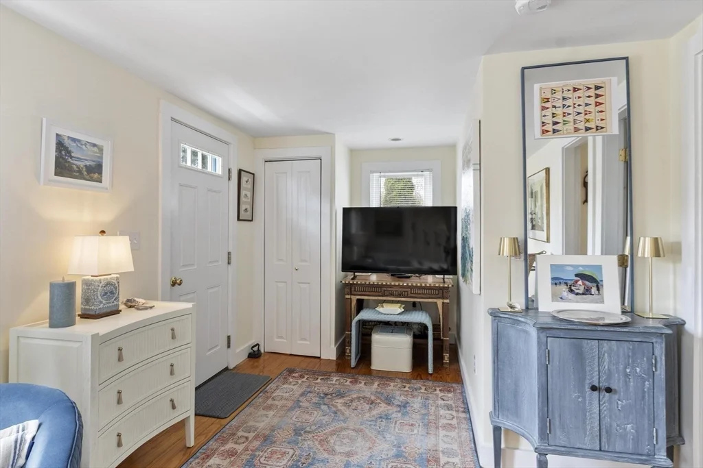 1 bed, 1 bath apartment for rent at 34 High St Unit C, Rockport — photo 4 of 24