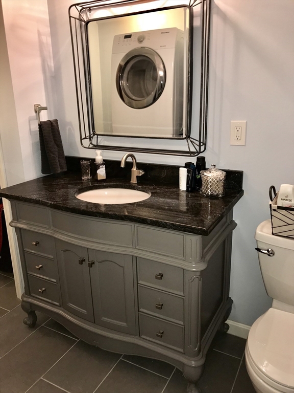 4 bed, 1 bath apartment for rent at 34 Hillside Dr, Shrewsbury — photo 19 of 20