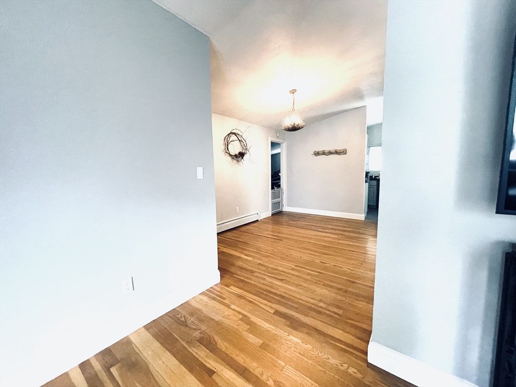4 bed, 1 bath apartment for rent at 34 Hillside Dr, Shrewsbury — photo 12 of 20