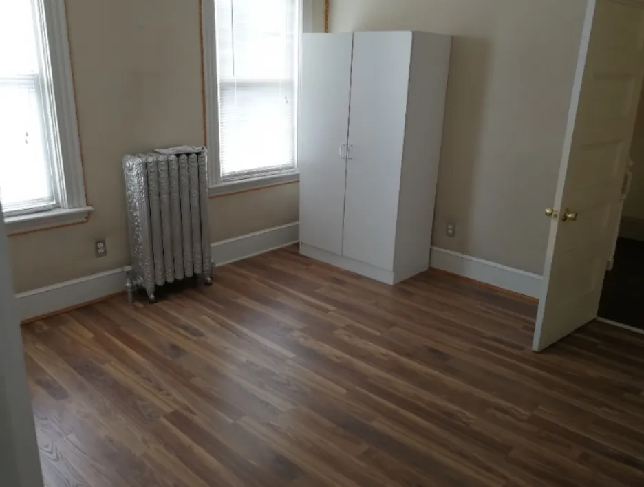 5 bed, 2 bath apartment for rent at 34 Hume Ave Unit 2, Medford — photo 10 of 23