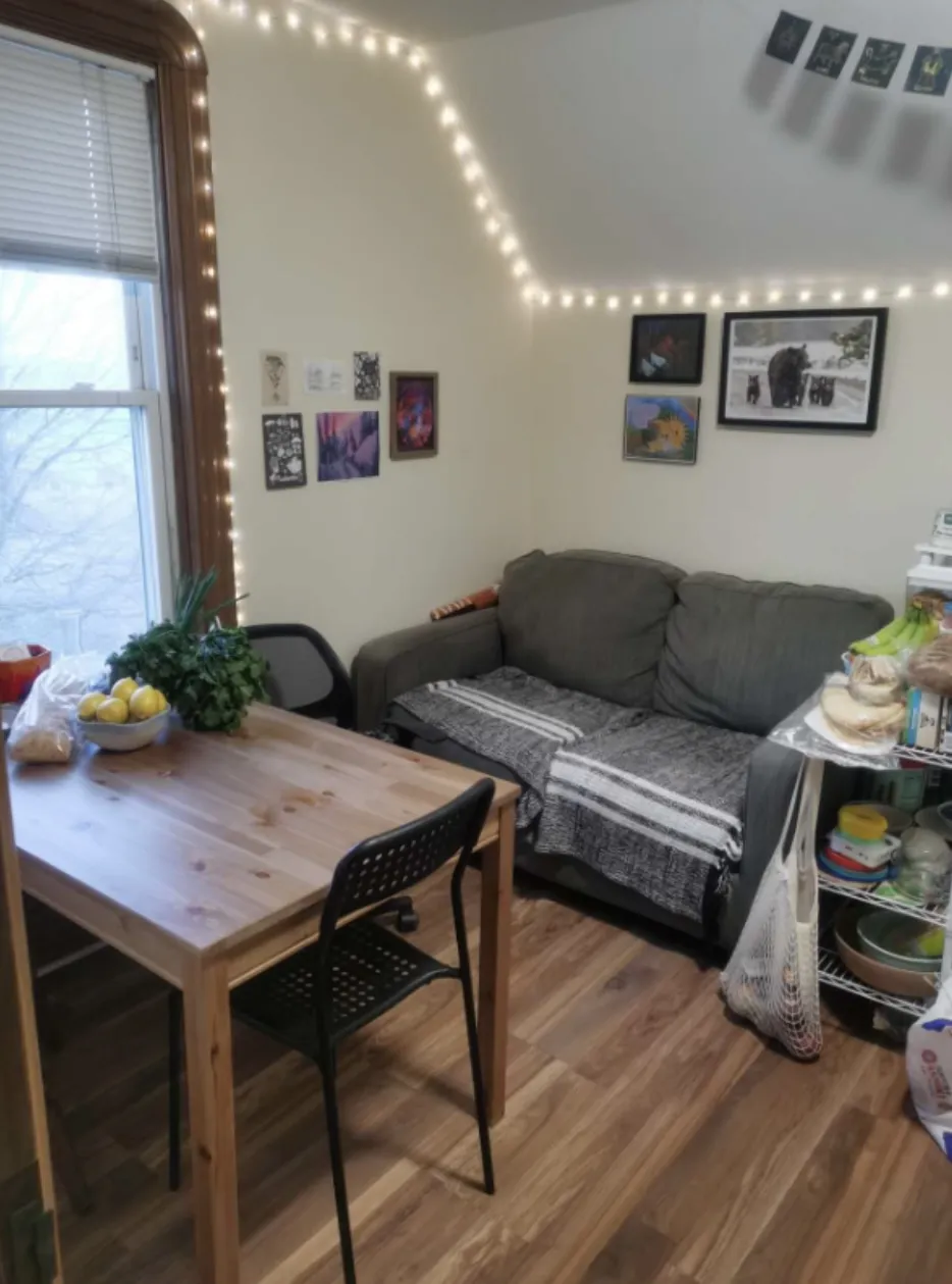 5 bed, 2 bath apartment for rent at 34 Hume Ave Unit 2, Medford — photo 12 of 23