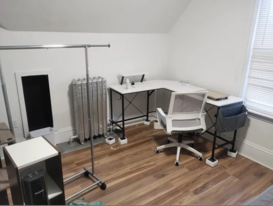 5 bed, 2 bath apartment for rent at 34 Hume Ave Unit 2, Medford — photo 14 of 23