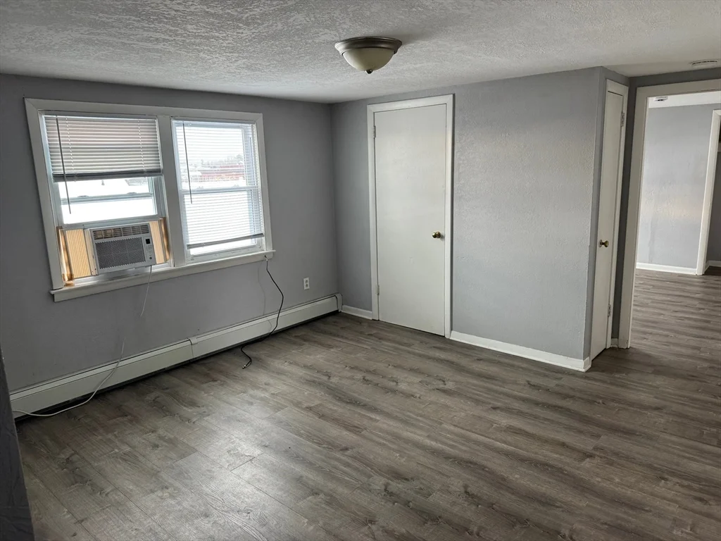 1 bed, 1 bath apartment for rent at 34 Irving St Unit 3, Worcester — photo 3 of 7