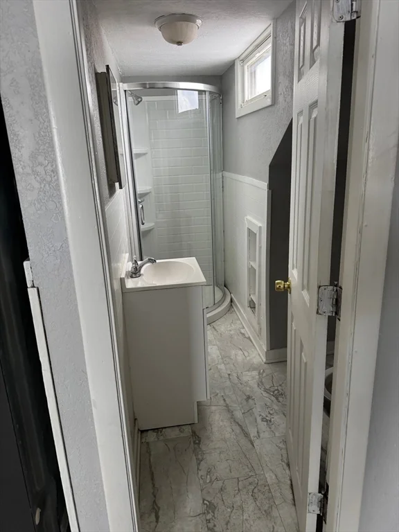 1 bed, 1 bath apartment for rent at 34 Irving St Unit 3, Worcester — photo 5 of 7