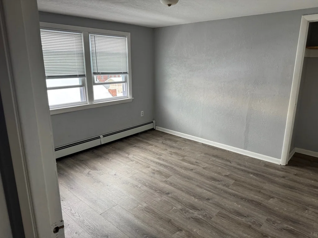1 bed, 1 bath apartment for rent at 34 Irving St Unit 3, Worcester — photo 4 of 7