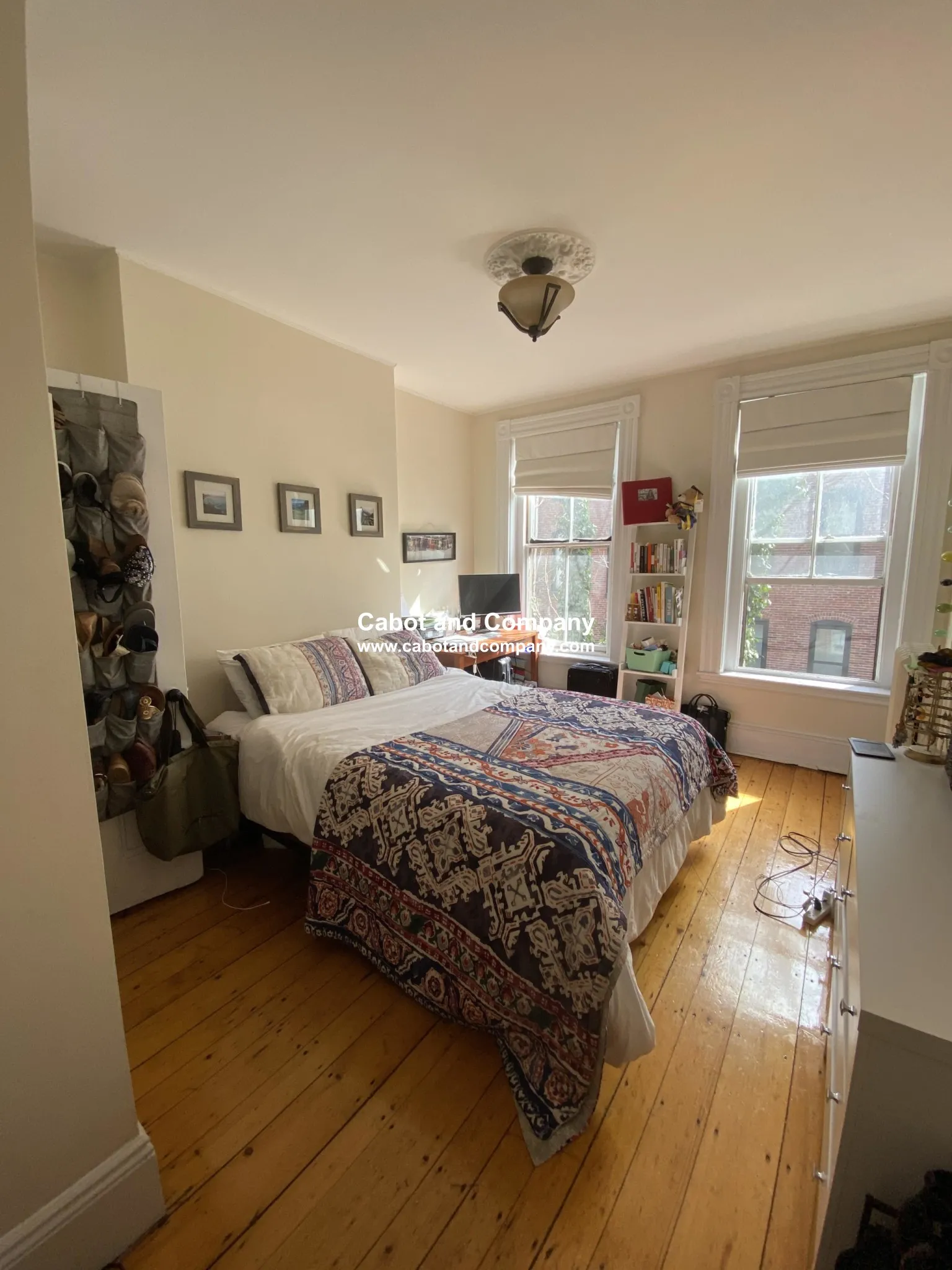 3 bed, 1 bath apartment for rent at 34 Isabella St Unit 8, Back Bay — photo 5 of 8
