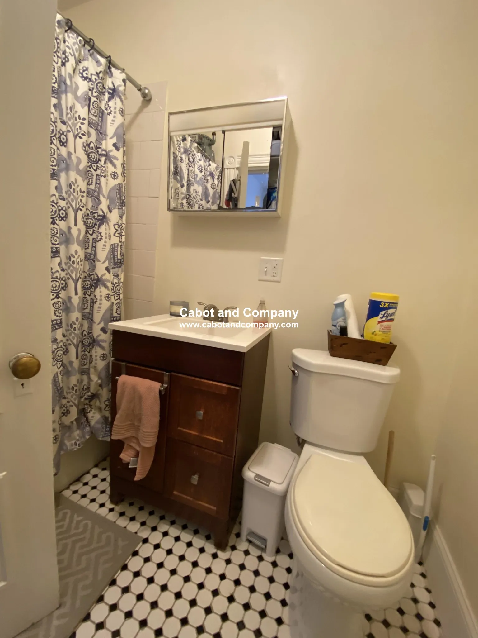 3 bed, 1 bath apartment for rent at 34 Isabella St Unit 8, Back Bay — photo 8 of 8