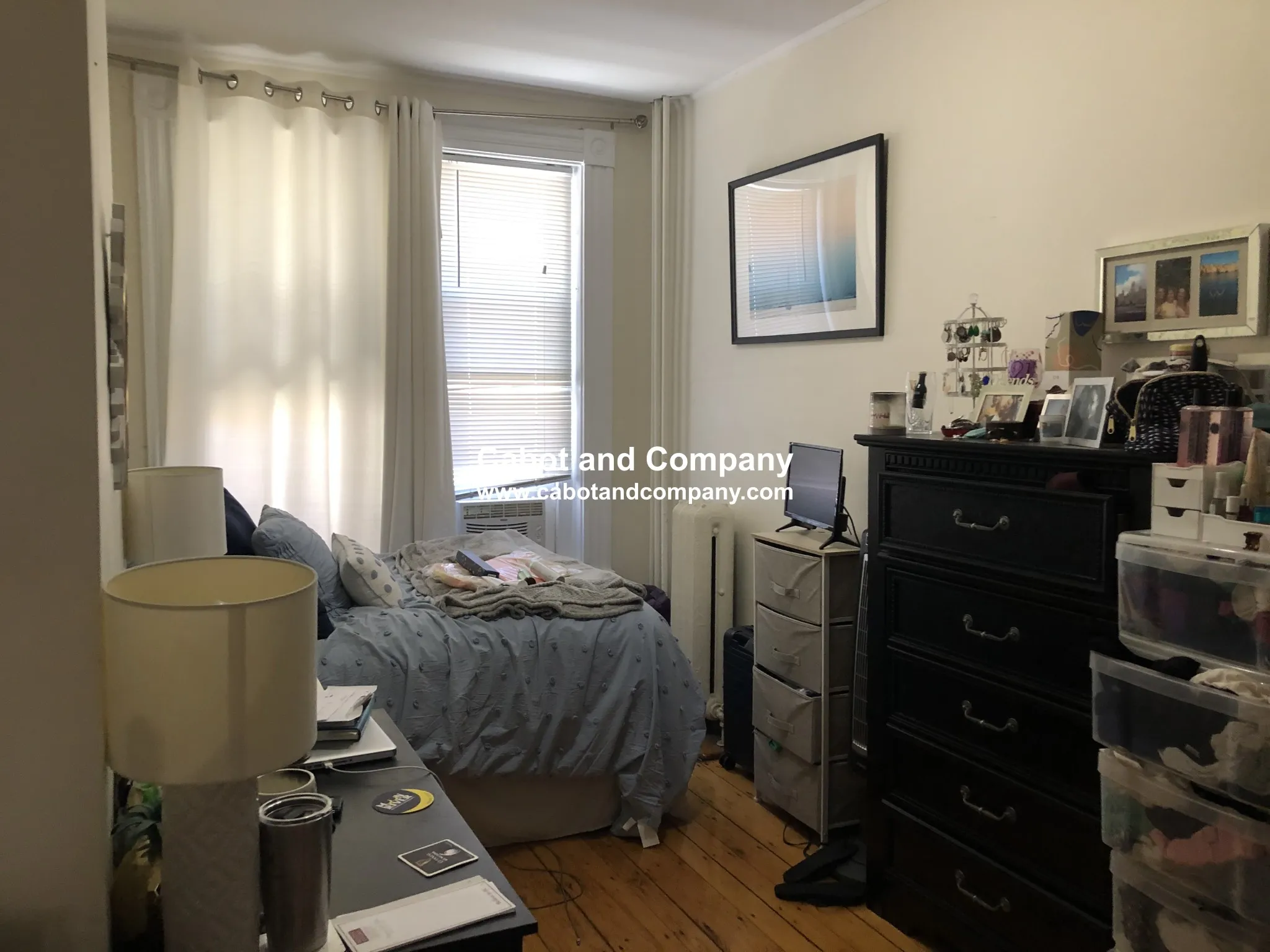 3 bed, 1 bath apartment for rent at 34 Isabella St Unit 8, Back Bay — photo 7 of 8