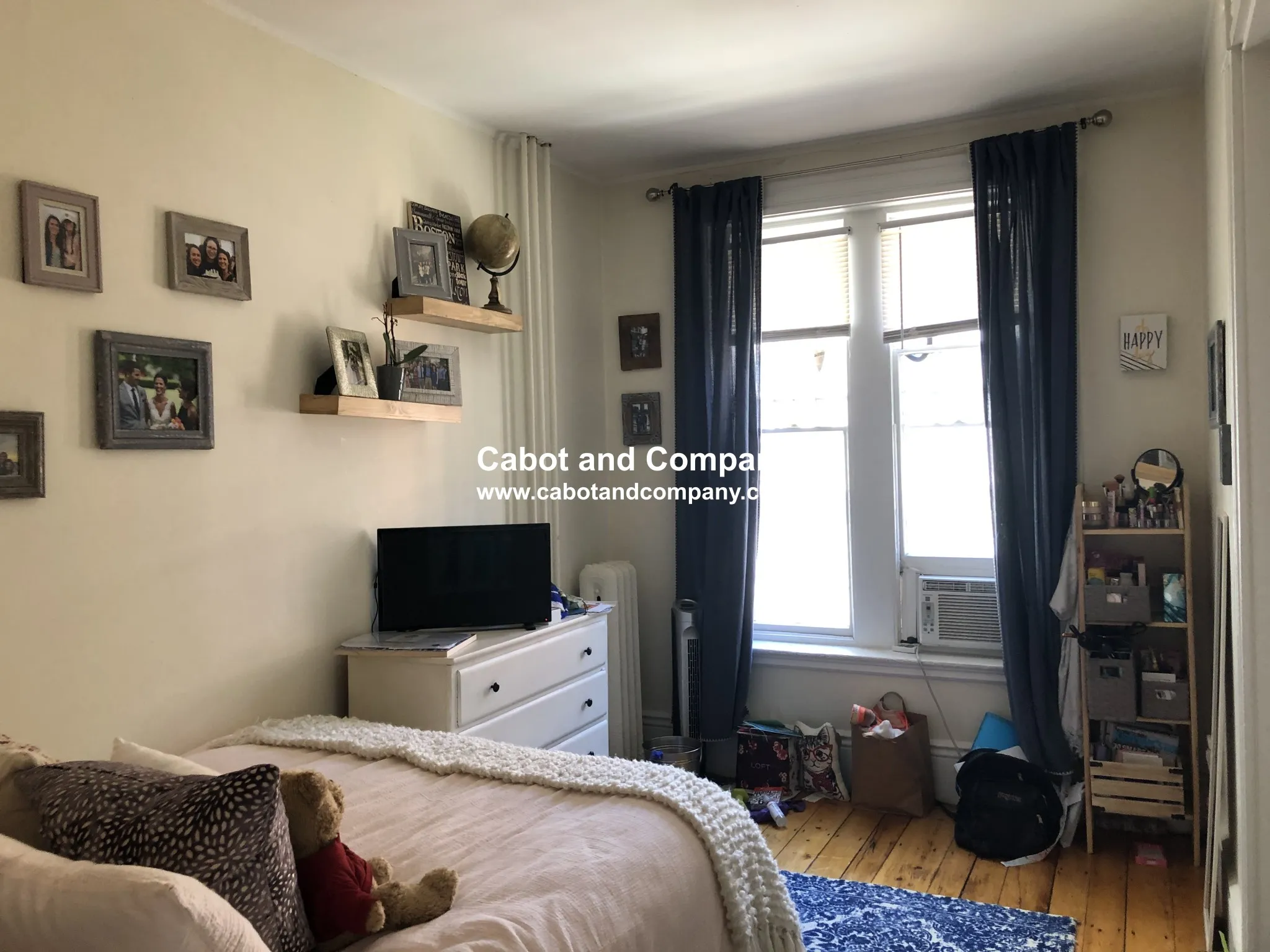 3 bed, 1 bath apartment for rent at 34 Isabella St Unit 8, Back Bay — photo 6 of 8