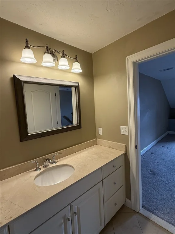 3 bed, 2 bath apartment for rent at 34 Johnson St Unit 1, Worcester — photo 15 of 18
