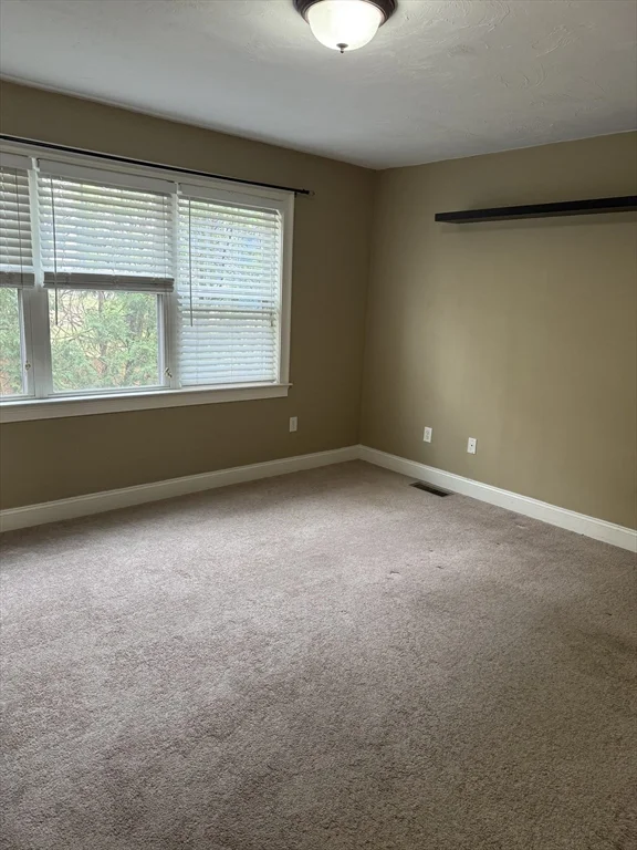 3 bed, 2 bath apartment for rent at 34 Johnson St Unit 1, Worcester — photo 7 of 18