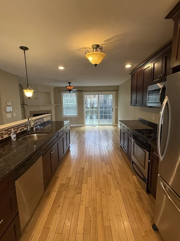 3 bed, 2 bath apartment for rent at 34 Johnson St Unit 1, Worcester — photo 3 of 18