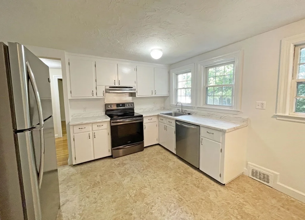 4 bed, 2 bath apartment for rent at 34 Kilburn Rd Unit 34, West Newton — photo 7 of 18