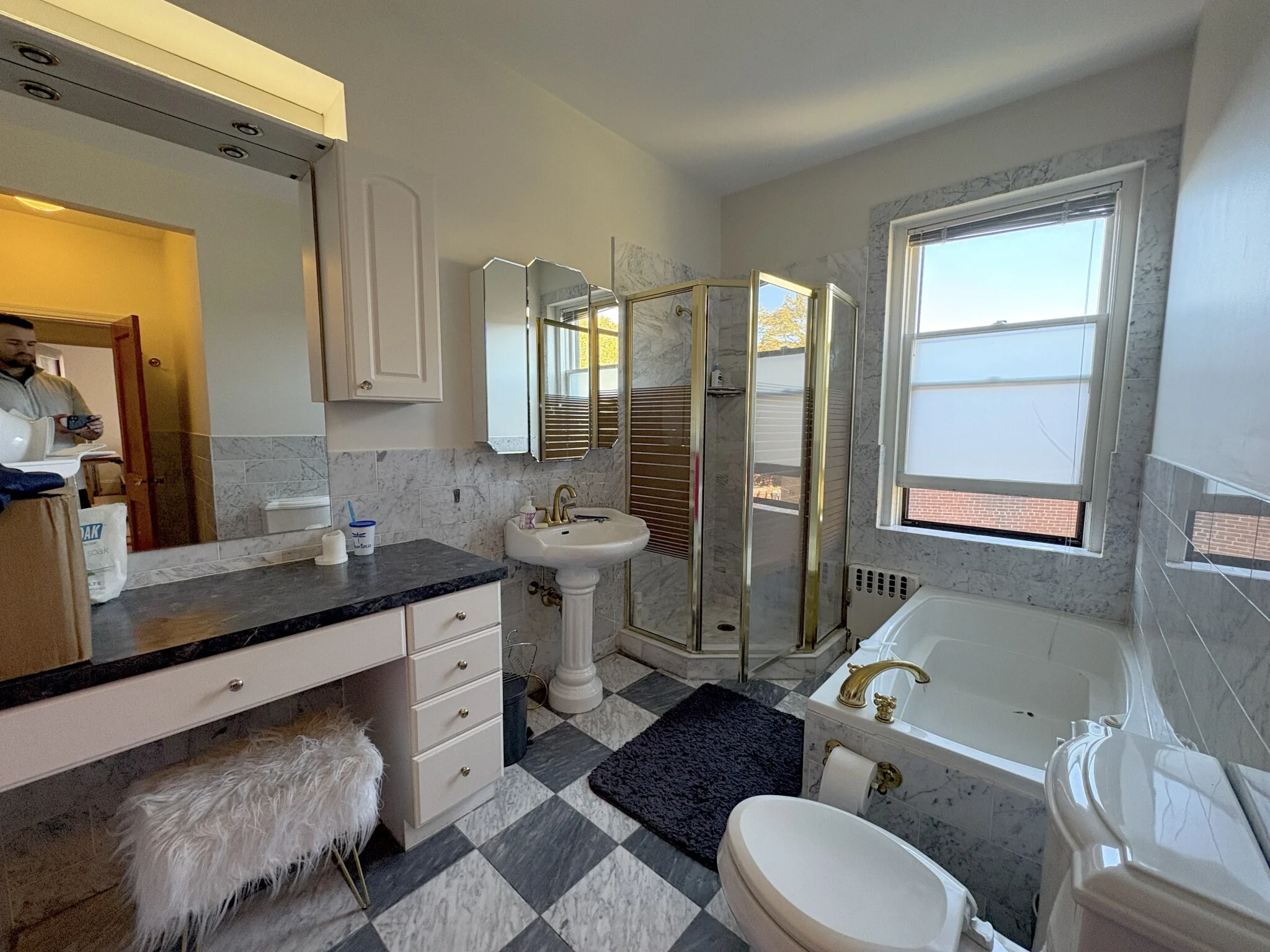 3 bed, 2 bath apartment for rent at 34 Kilsyth Rd Unit 3, Washington Square — photo 21 of 35