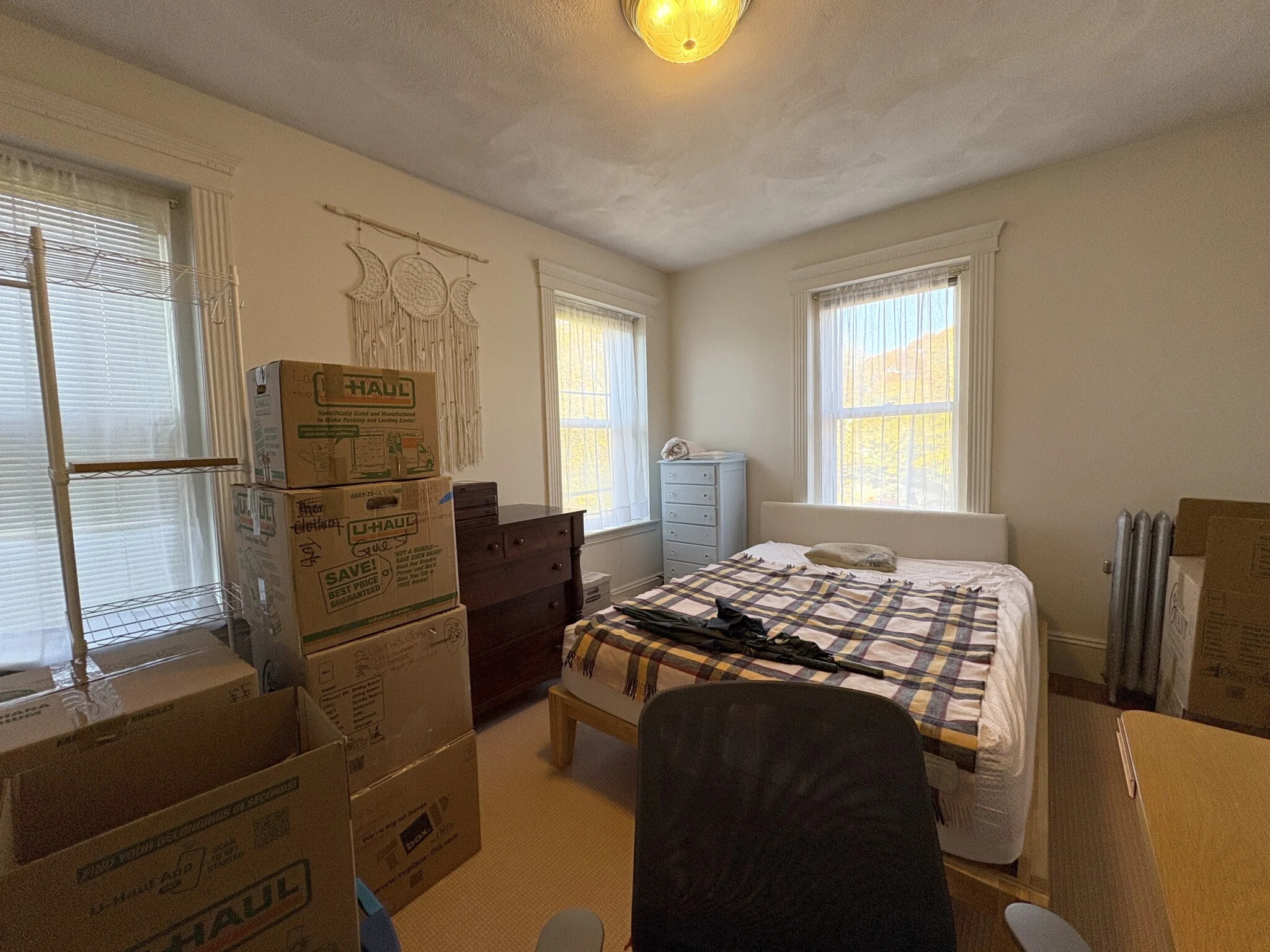 3 bed, 2 bath apartment for rent at 34 Kilsyth Rd Unit 3, Washington Square — photo 16 of 35