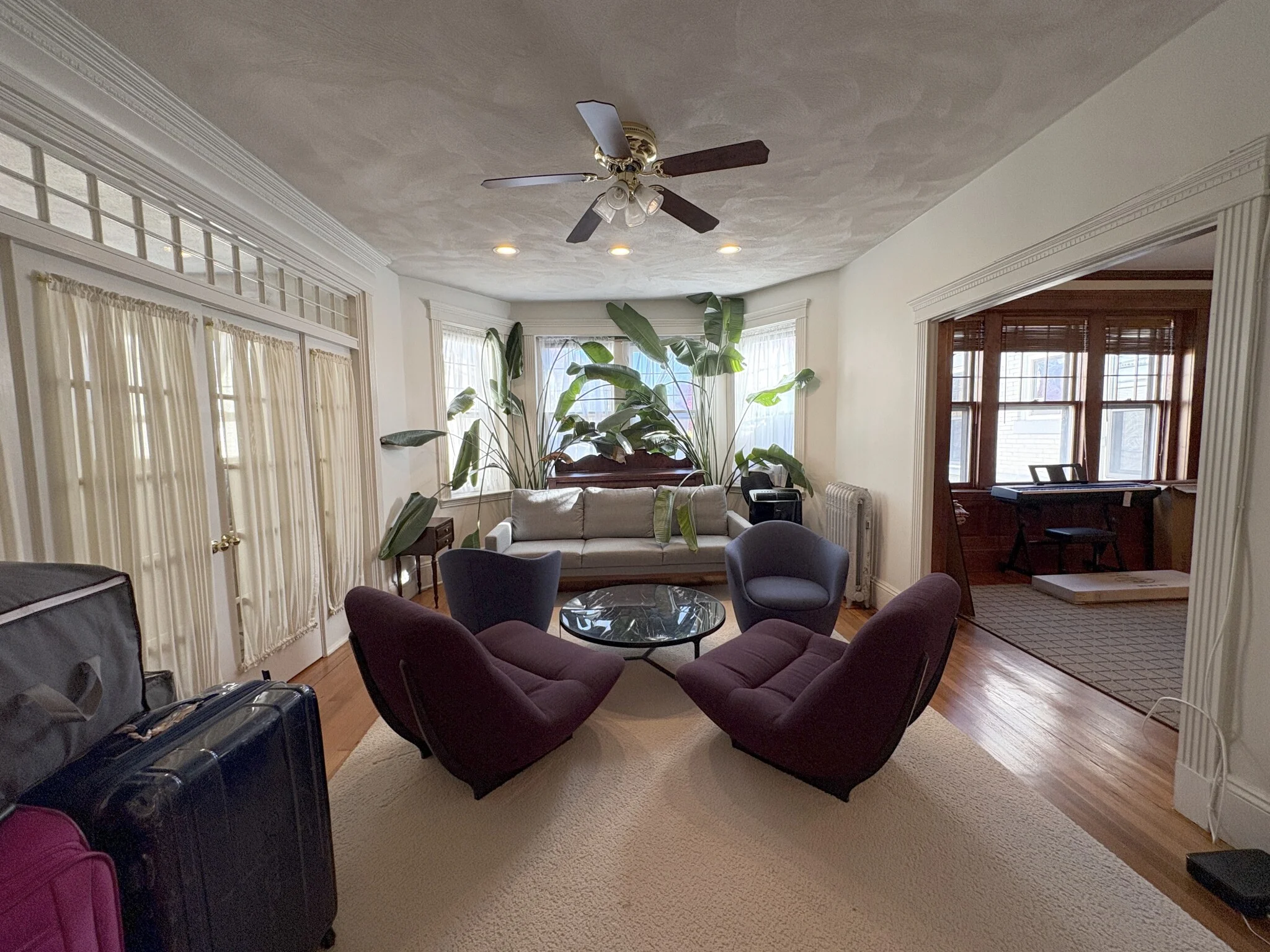 3 bed, 2 bath apartment for rent at 34 Kilsyth Rd Unit 3, Washington Square — photo 1 of 35