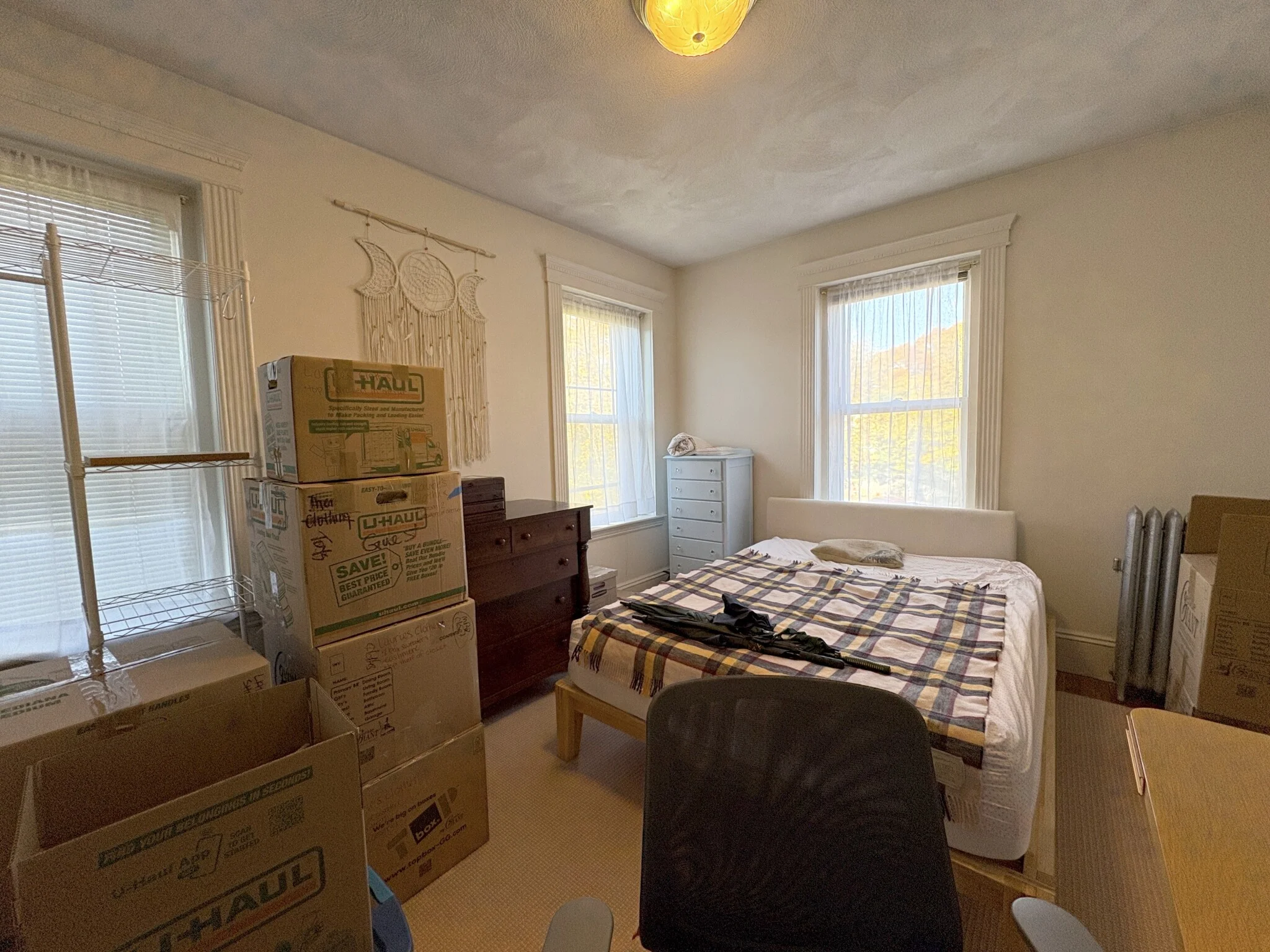 3 bed, 2 bath apartment for rent at 34 Kilsyth Rd Unit 3, Washington Square — photo 17 of 35