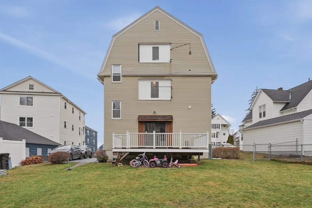 2 bed, 1 bath apartment for rent at 34 King Philip Rd Unit 2, Worcester — photo 4 of 33