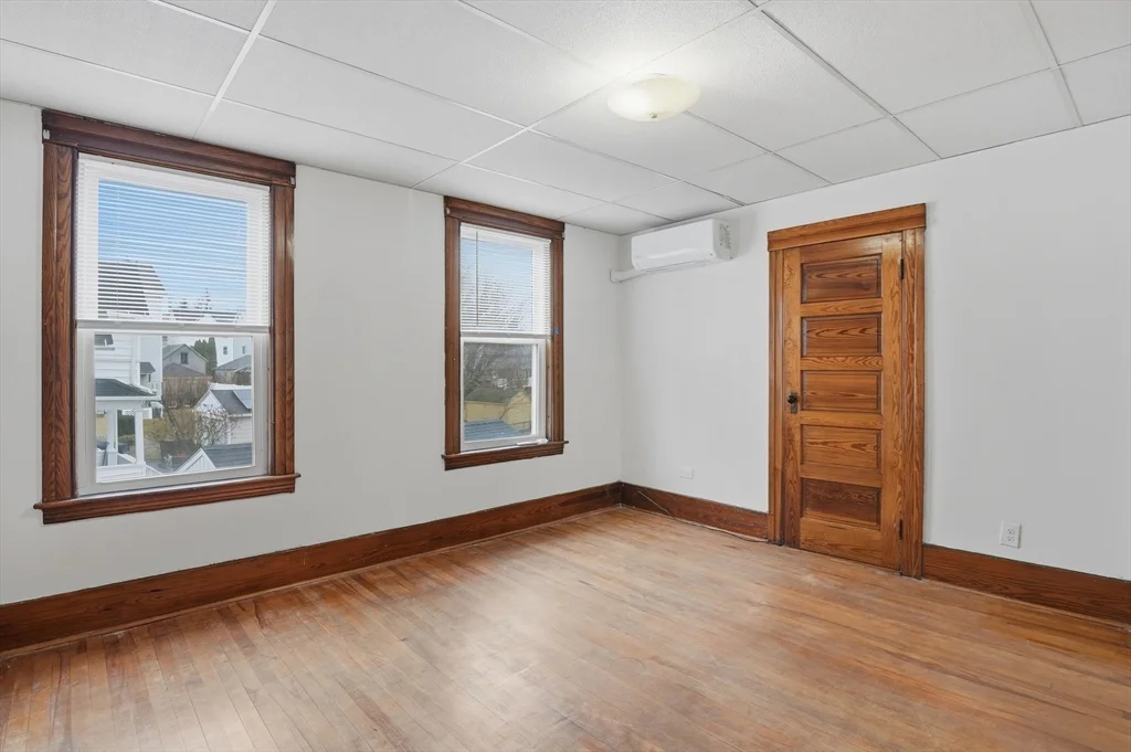 2 bed, 1 bath apartment for rent at 34 King Philip Rd Unit 2, Worcester — photo 12 of 33