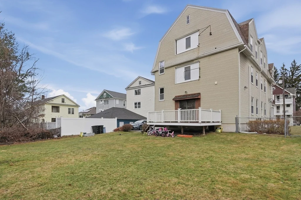 2 bed, 1 bath apartment for rent at 34 King Philip Rd Unit 2, Worcester — photo 3 of 33