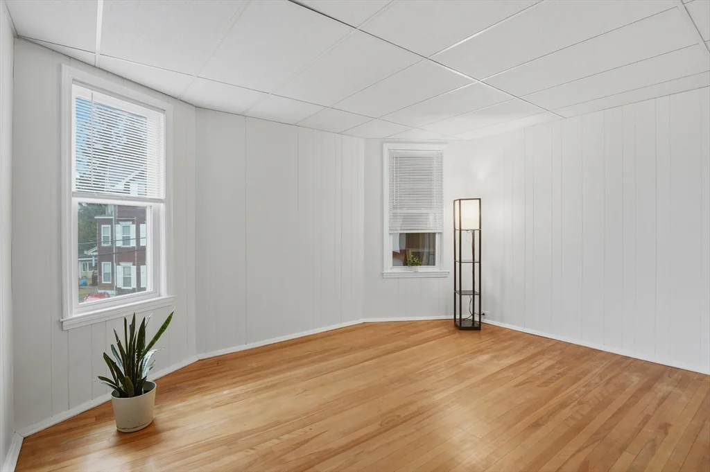 2 bed, 1 bath apartment for rent at 34 King Philip Rd Unit 2, Worcester — photo 10 of 33