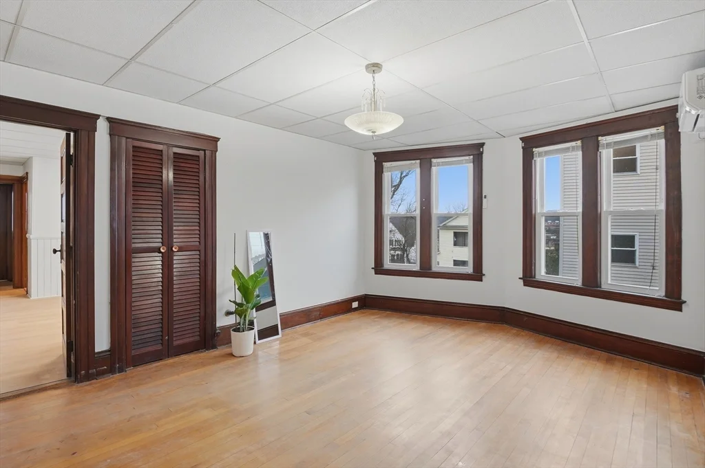 2 bed, 1 bath apartment for rent at 34 King Philip Rd Unit 2, Worcester — photo 9 of 33