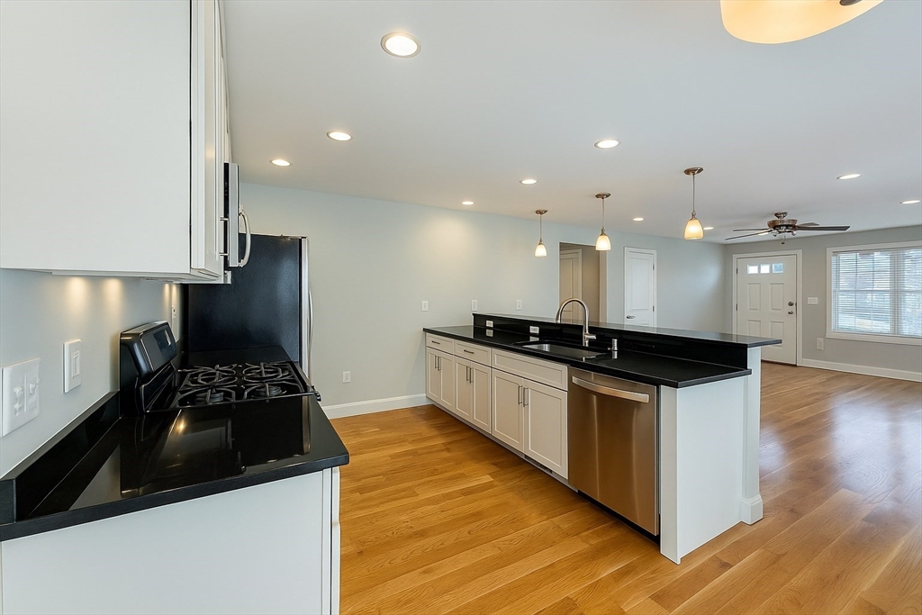 2 bed, 1 bath apartment for rent at 34 Knowlton St Unit U1, East Somerville — photo 2 of 29