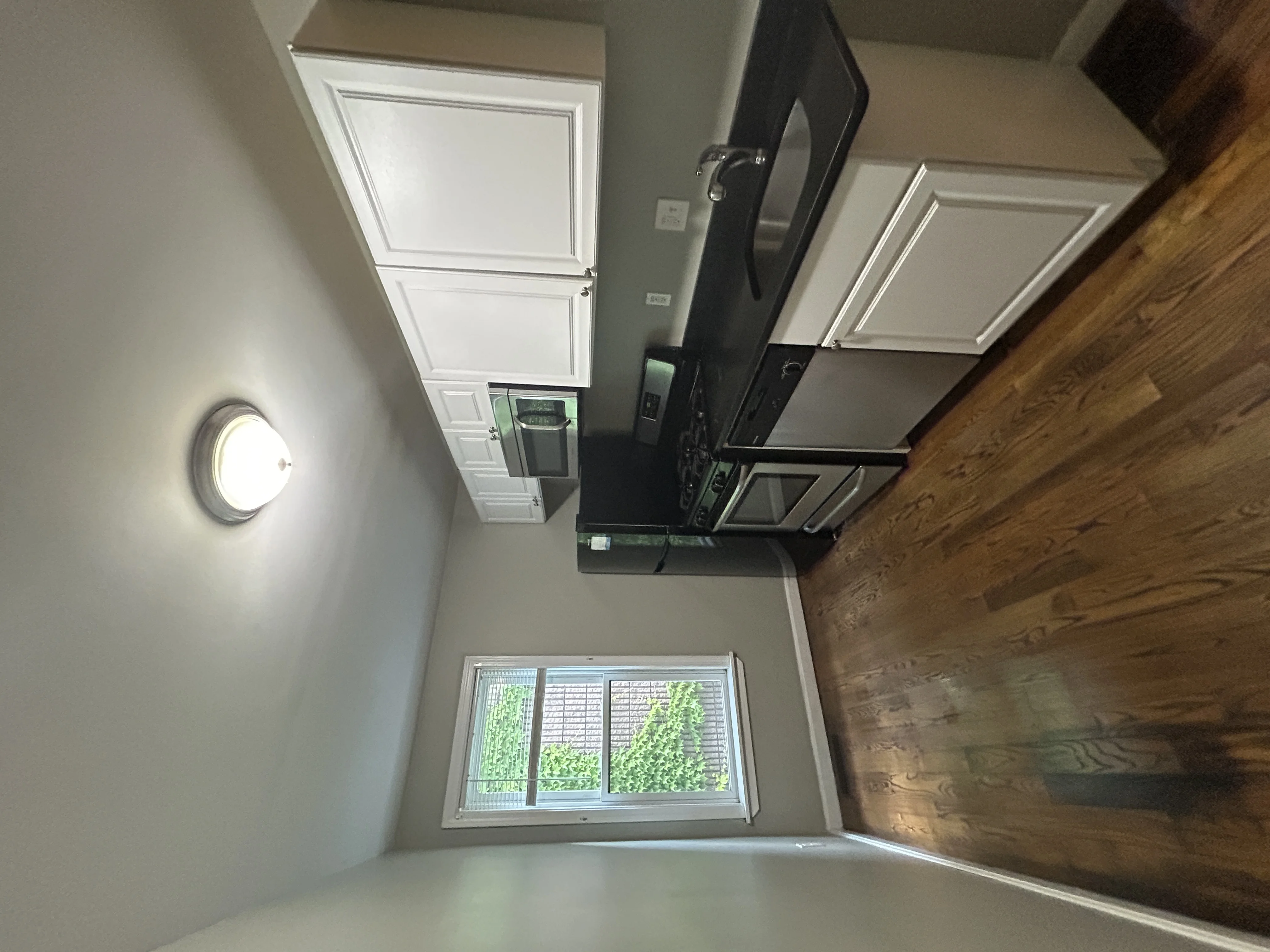 1 bed, 1 bath apartment for rent at 34 L St Unit 1, South Boston — photo 1 of 8