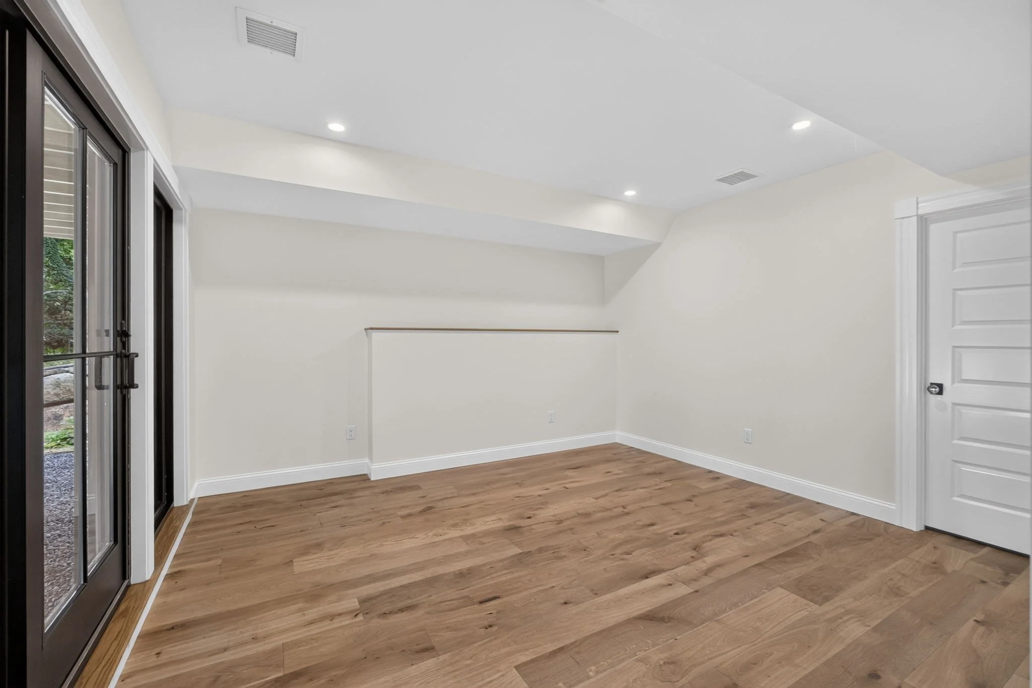 3 bed, 2 bath apartment for rent at 34 Lake St, Cotuit — photo 19 of 24