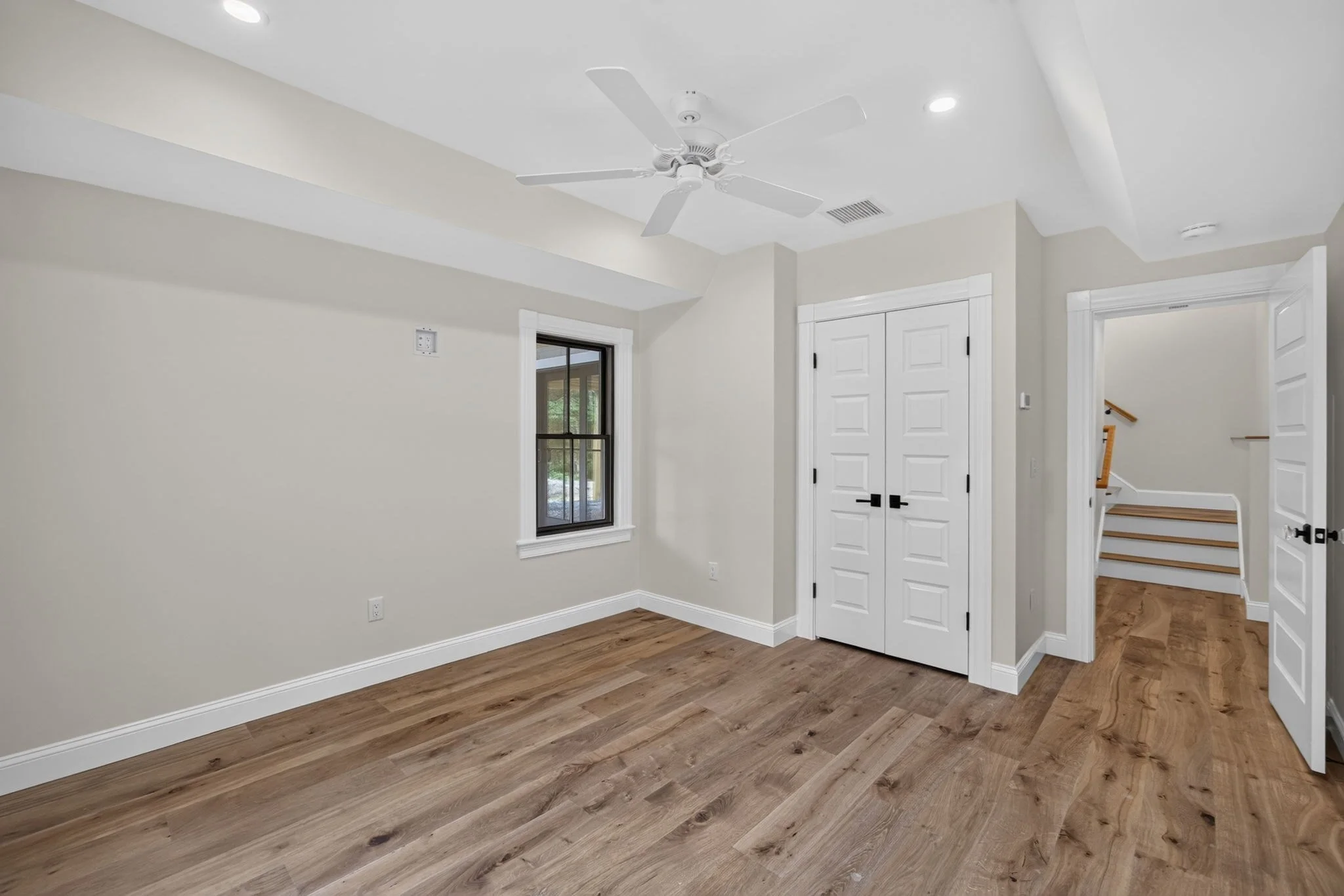 3 bed, 2 bath apartment for rent at 34 Lake St, Cotuit — photo 16 of 24