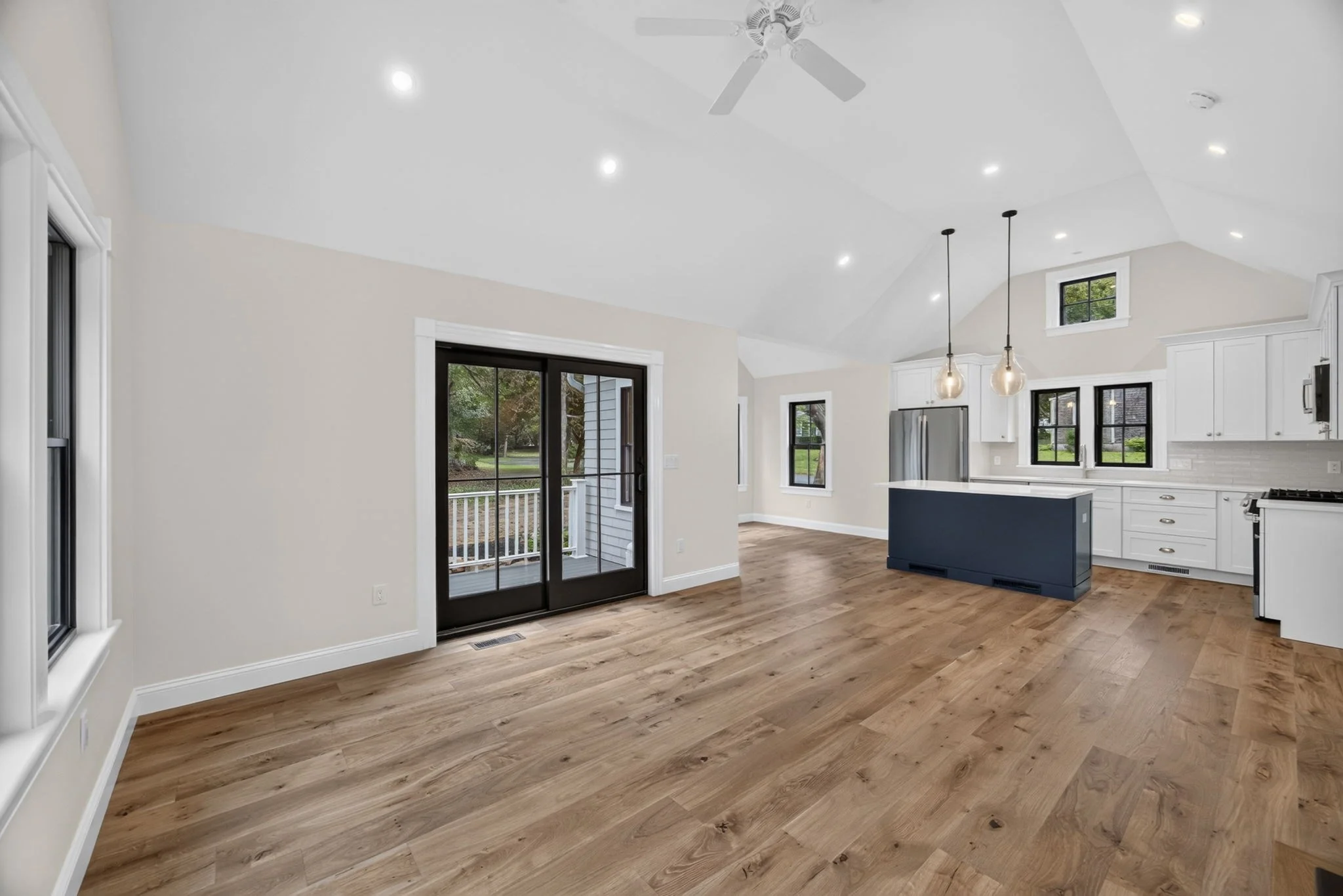 3 bed, 2 bath apartment for rent at 34 Lake St, Cotuit — photo 5 of 24