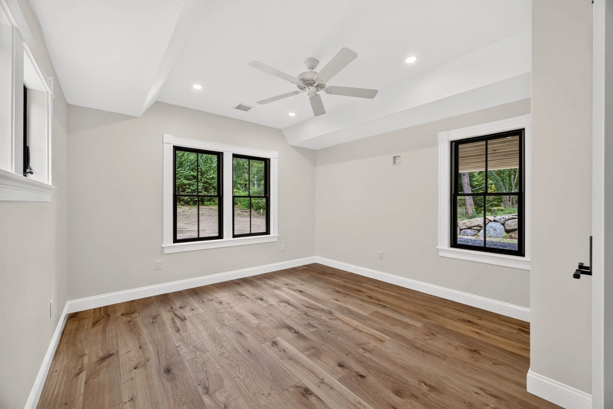 3 bed, 2 bath apartment for rent at 34 Lake St, Cotuit — photo 15 of 24