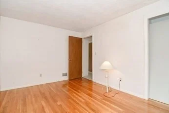 3 bed, 1 bath apartment for rent at 34 Lancaster St, Framingham — photo 6 of 15
