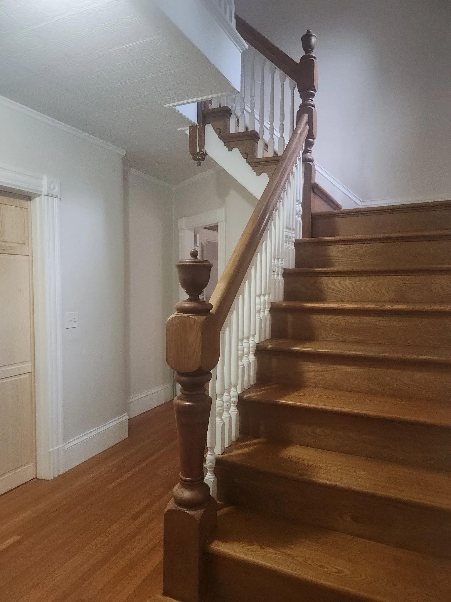 2 bed, 1 bath apartment for rent at 34 Laurel St Unit 1, Elmwood — photo 2 of 20