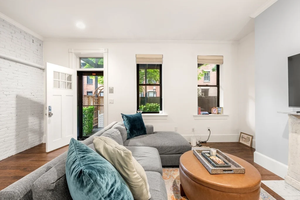 1 bed, 1 bath apartment for rent at 34 Lawrence St Unit 2, South End — photo 4 of 21