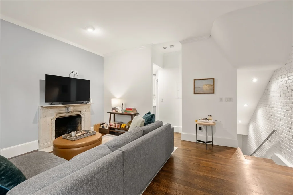 1 bed, 1 bath apartment for rent at 34 Lawrence St Unit 2, South End — photo 2 of 21