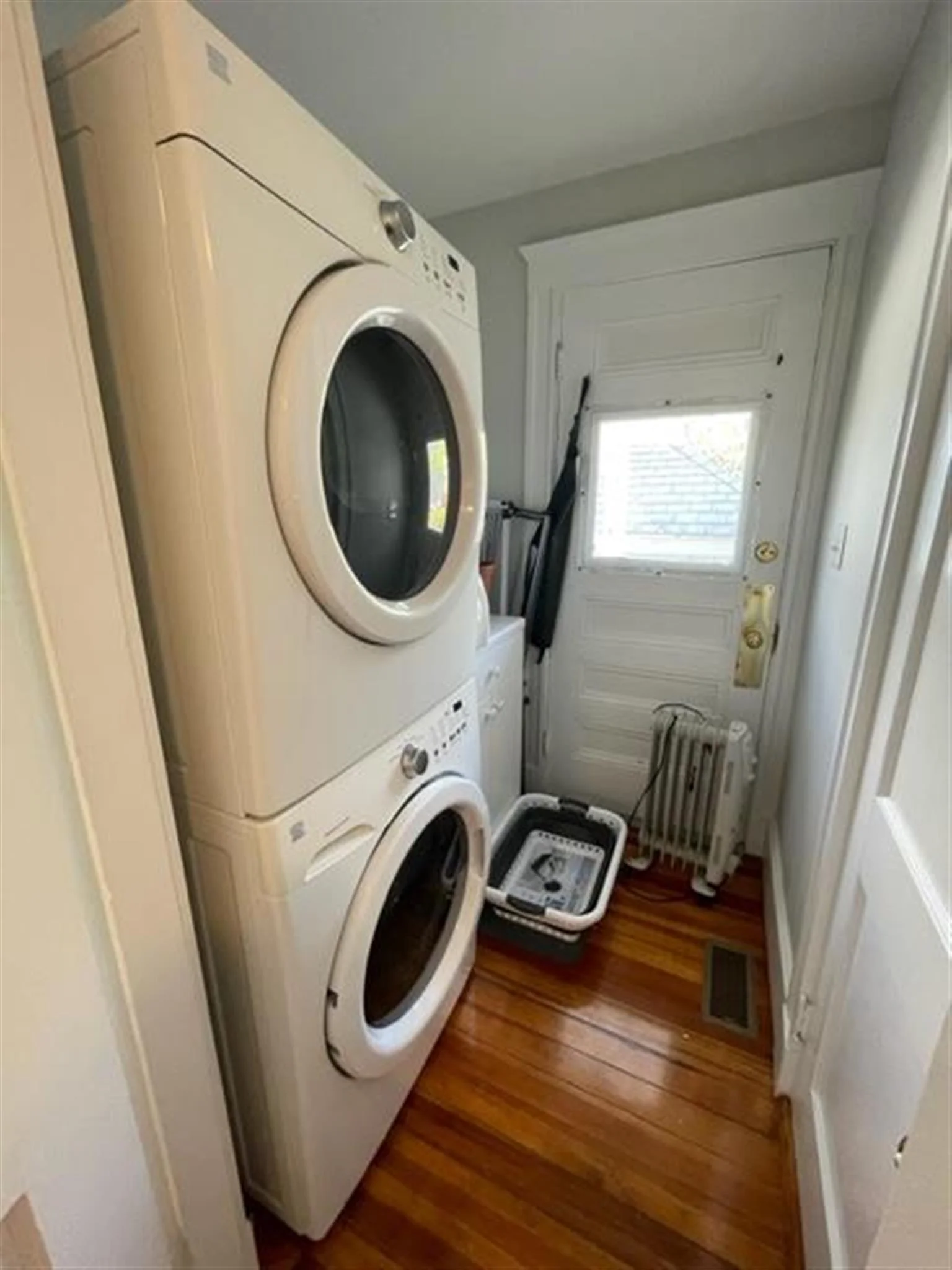 3 bed, 1 bath apartment for rent at 34 Leonard St Unit 1, Tufts — photo 16 of 21