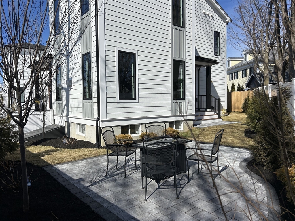 4 bed, 3 bath apartment for rent at 34 Lincoln St Unit 34, Needham — photo 28 of 30