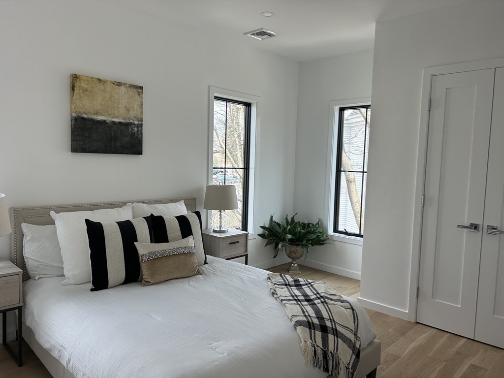 4 bed, 3 bath apartment for rent at 34 Lincoln St Unit 34, Needham — photo 19 of 30
