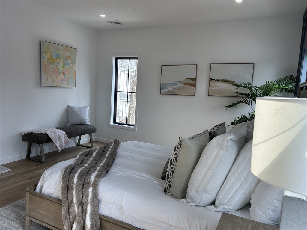 4 bed, 3 bath apartment for rent at 34 Lincoln St Unit 34, Needham — photo 15 of 30