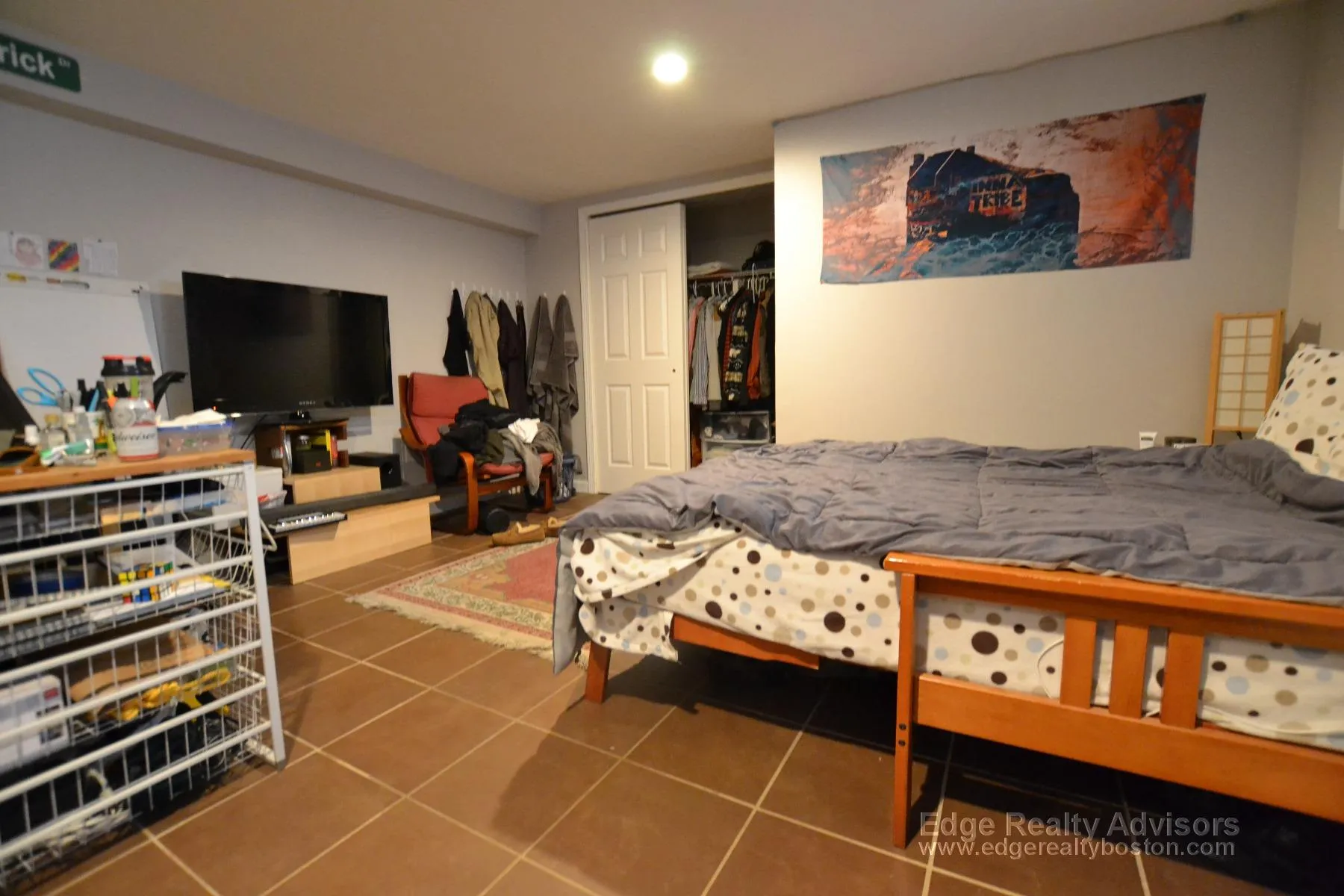 5 bed, 2 bath apartment for rent at 34 Long Ave Unit 1, Allston — photo 7 of 9
