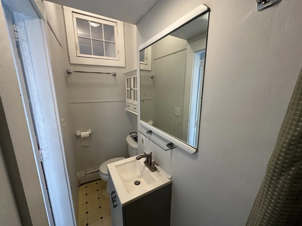 2 bed, 1 bath apartment for rent at 34 Marie Ave Unit 2, Everett — photo 13 of 13