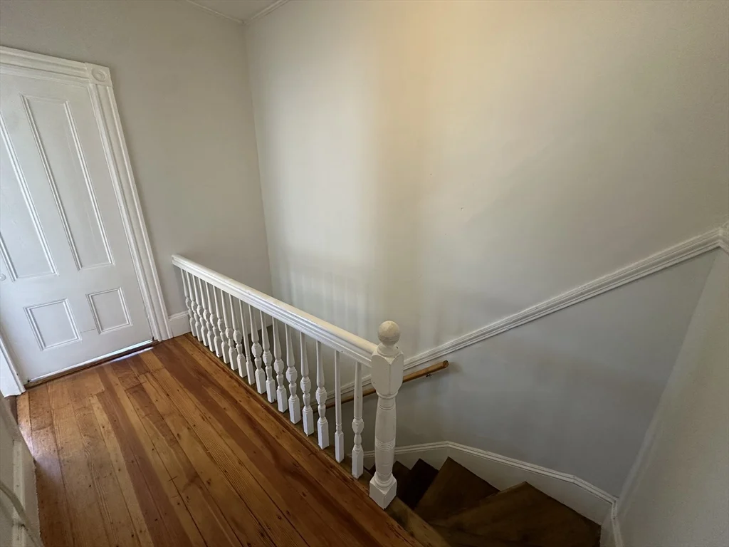 2 bed, 1 bath apartment for rent at 34 Marie Ave Unit 2, Everett — photo 4 of 13