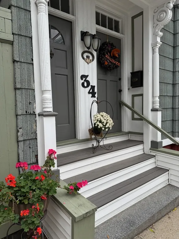 2 bed, 1 bath apartment for rent at 34 Mercer St Unit 2, South Boston — photo 1 of 17